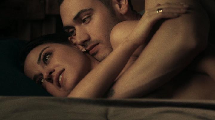 مسلسل Dark Desire الحلقة 1 مترجمة (للكبار فقط +18)