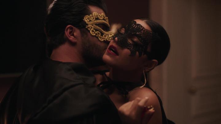 مسلسل لعبة المفاتيح الحلقة 6 مترجمة (للكبار فقط) El Juego de las Llaves